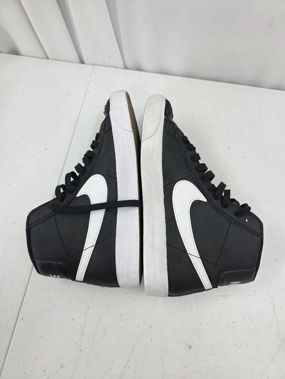 Nike Blazer Mid ‘77 GS Black White Shoes Youth Size 5.5Y Women's 7 DA4086-002.